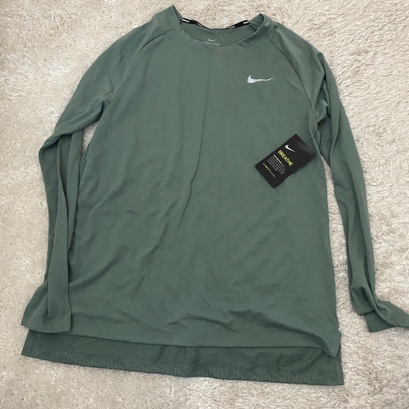Nike Running top - Picture 2 of 2